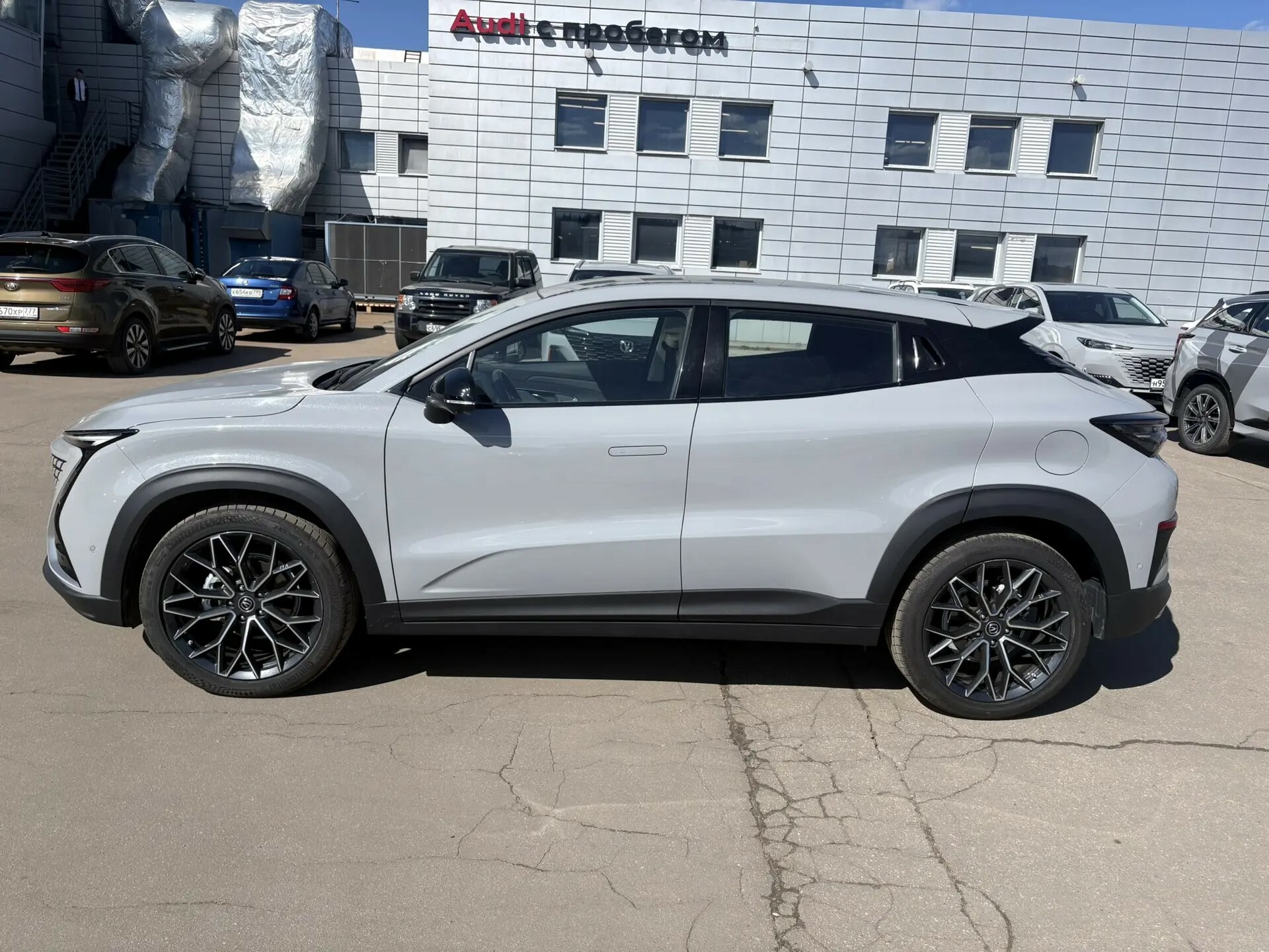 Фото Changan UNI-T Техно 1.5T/167 7RT Передний привод