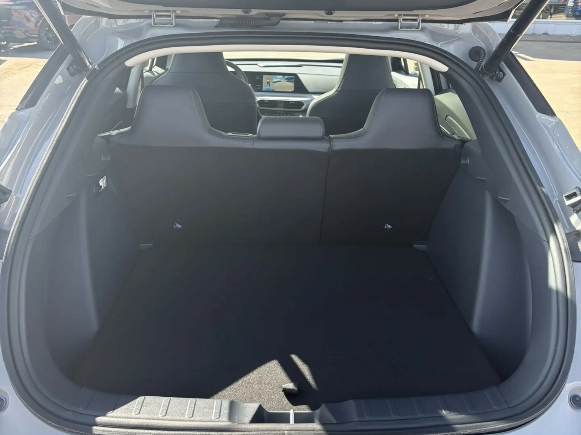 Фото Changan UNI-T Техно 1.5T/167 7RT Передний привод