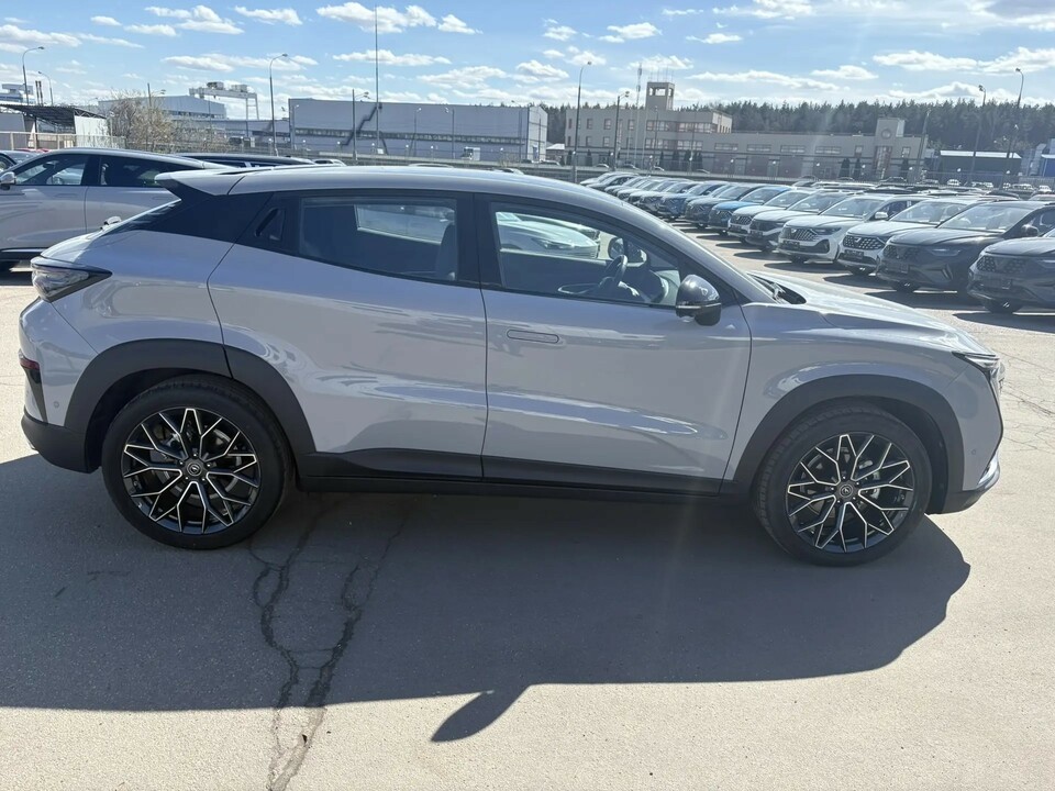 Changan UNI-T Техно 1.5T/167 7RT Передний привод