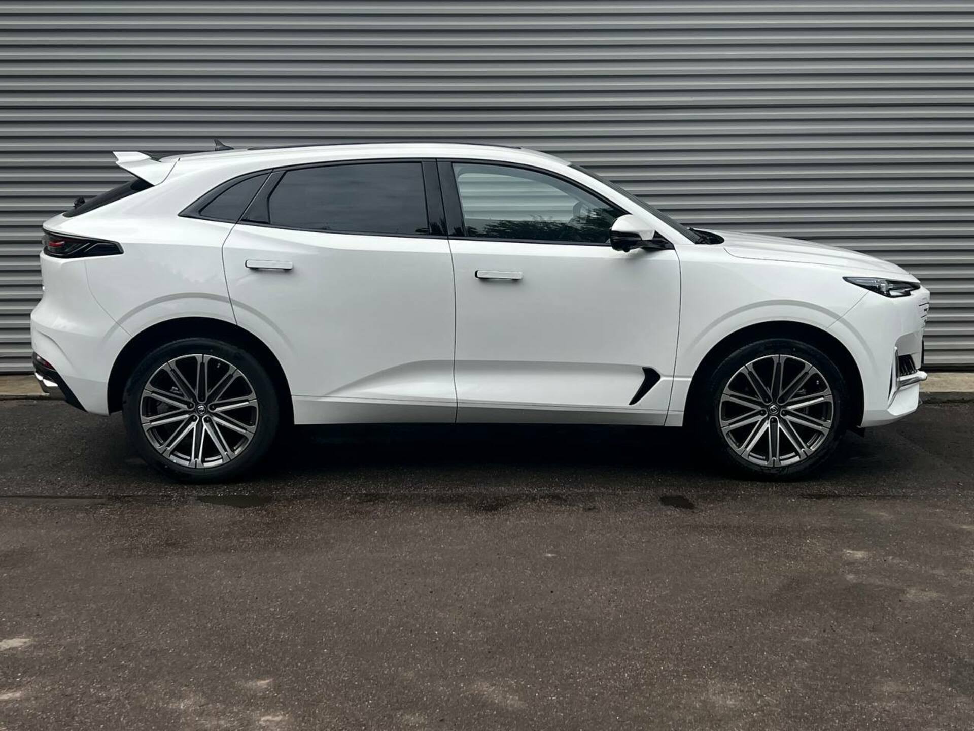 Фото Changan UNI-K Техно 2.0T/226 8AT Полный привод