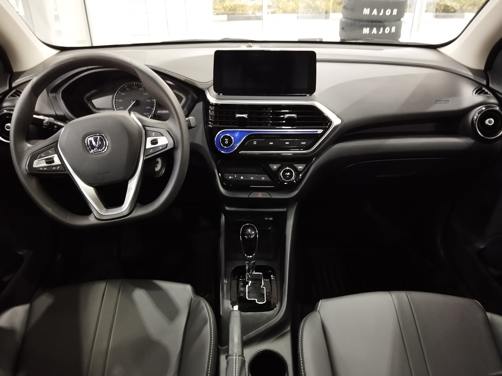 Фото Changan Alsvin DLX 1.5L/98 5RT 4D