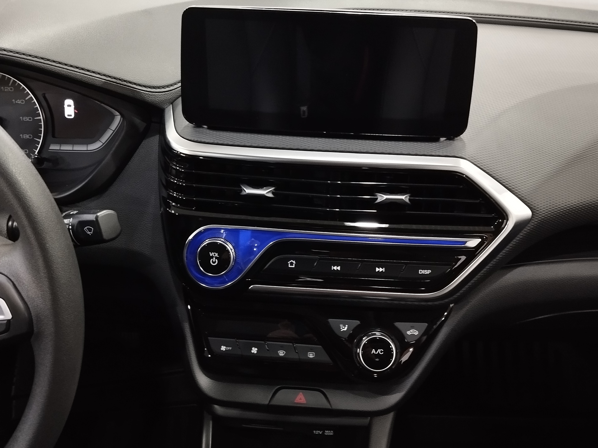 Фото Changan Alsvin DLX 1.5L/98 5RT 4D
