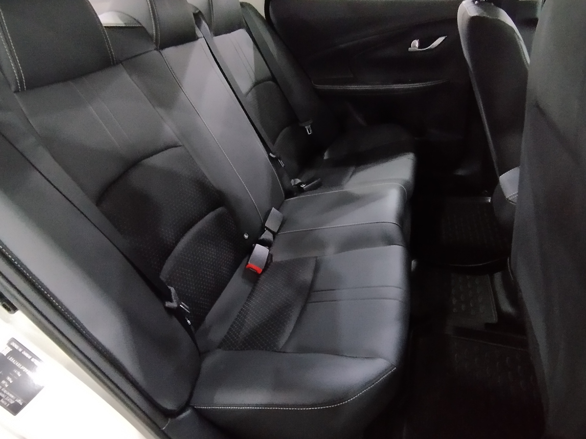 Фото Changan Alsvin DLX 1.5L/98 5RT 4D
