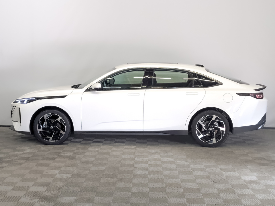 Changan Lamore Техно 1.5T/181 7RT 4D