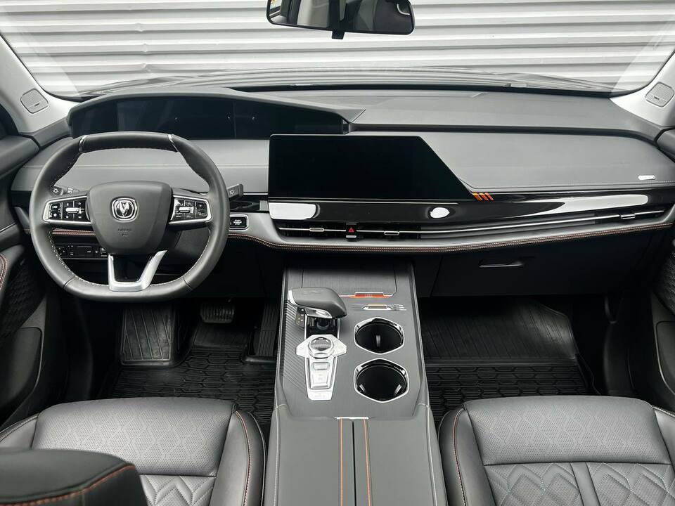 Changan UNI-K Техно 2.0T/226 8AT Полный привод
