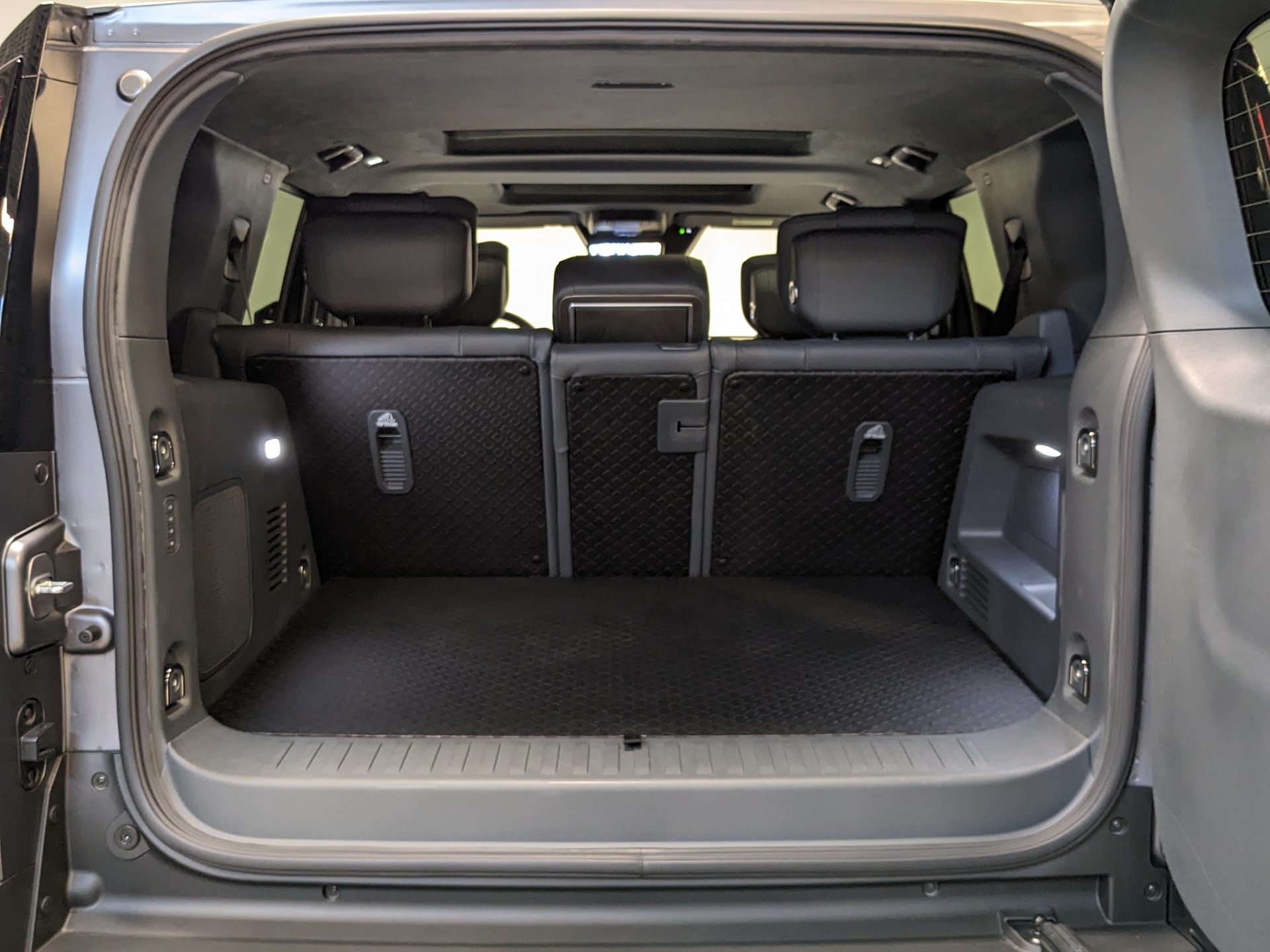 Фото M-Hero I 1.5ELH/326 65кВт 4WD