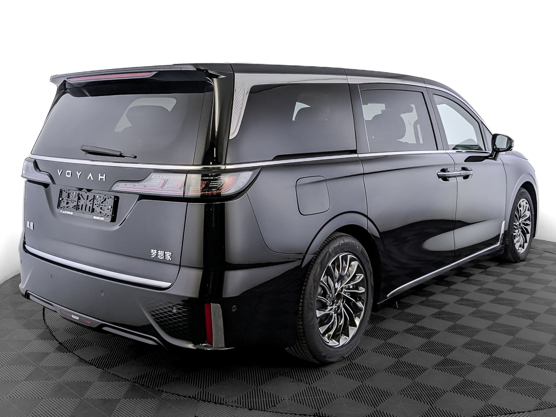 Фото Voyah Dream EVR 4S 1.5ELH/170 25кВт 4WD