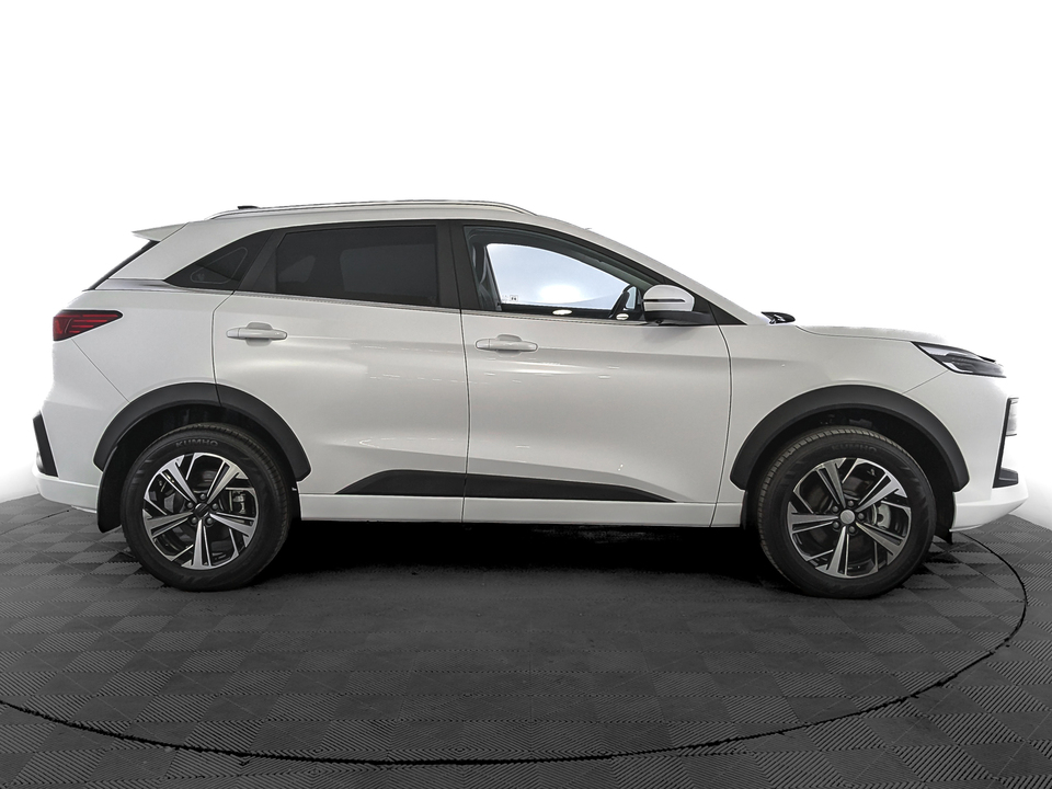 JAC JS6 Luxury 1.5T/174 6RT 5D