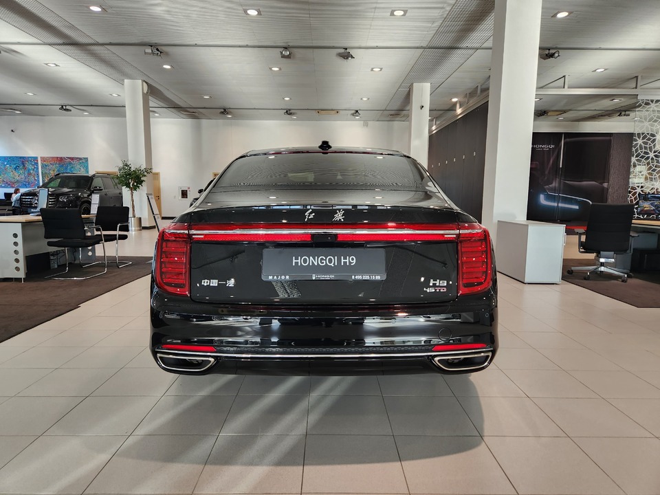 Hongqi H9 Deluxe Single Color 2.0T/245 7RT RWD