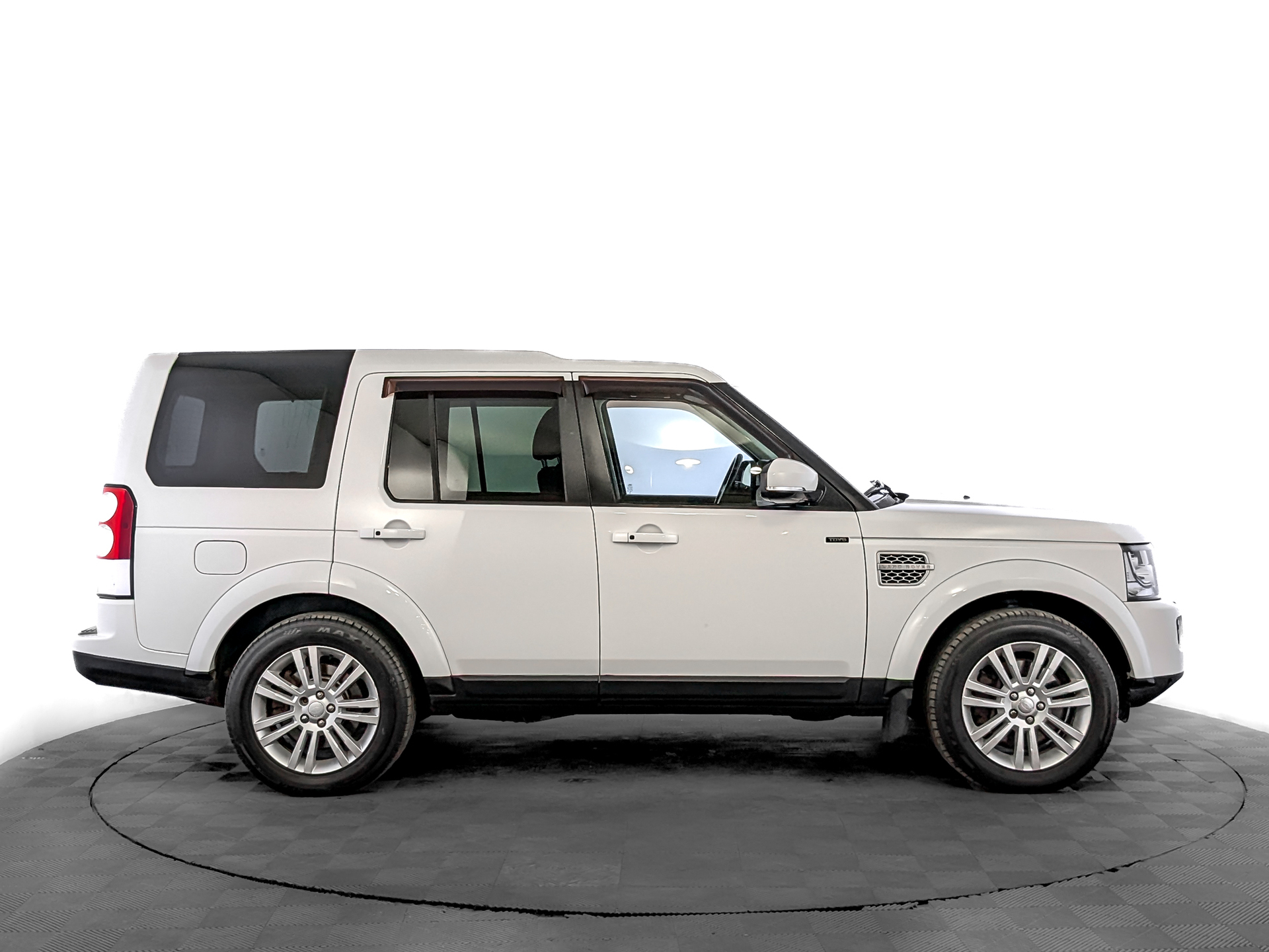 LAND ROVER Discovery 3.00 (211 л.с), автомат, 2015, пробег 154 787 км