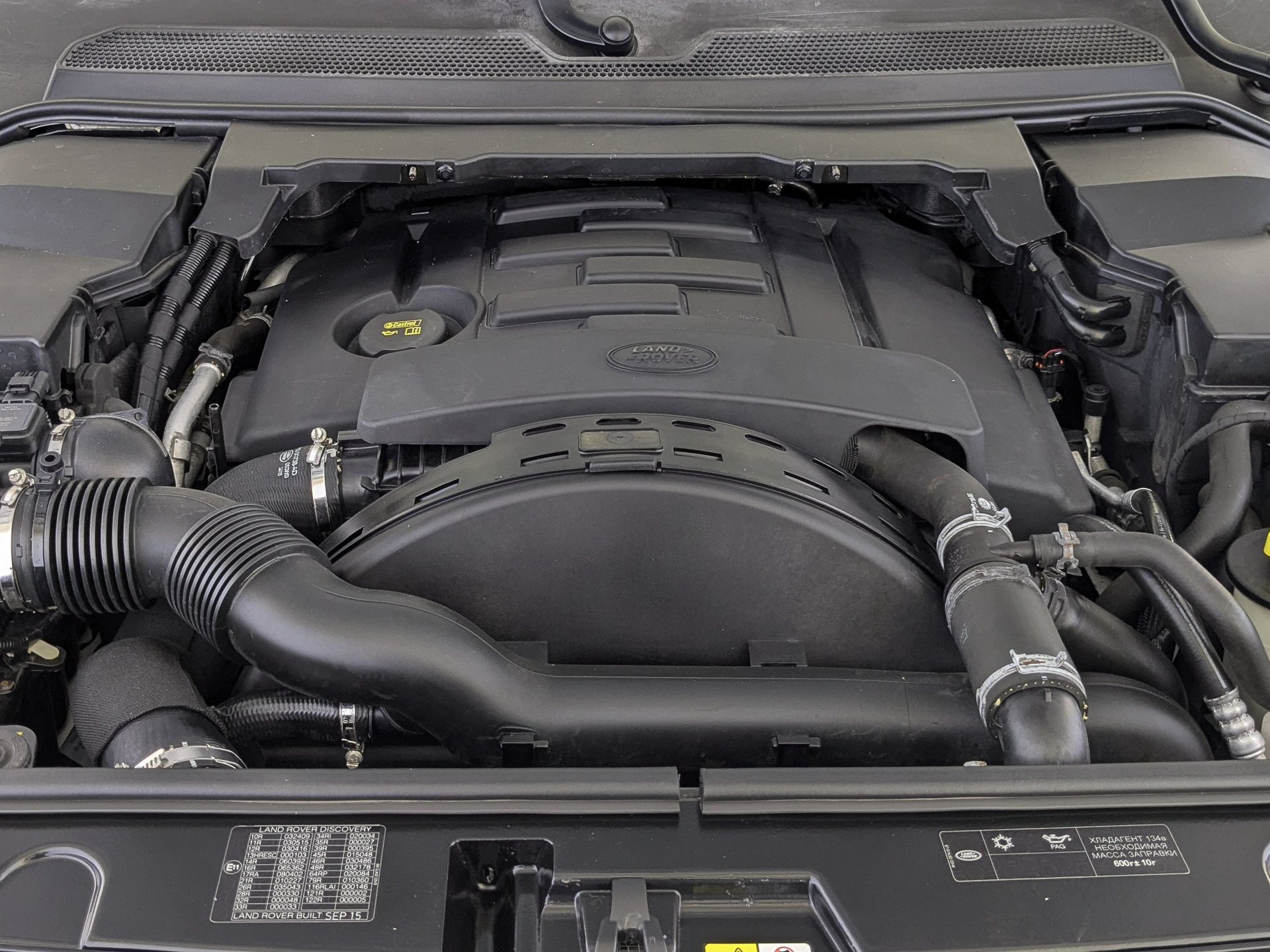 LAND ROVER Discovery 3.00 (211 л.с), автомат, 2015, пробег 154 787 км