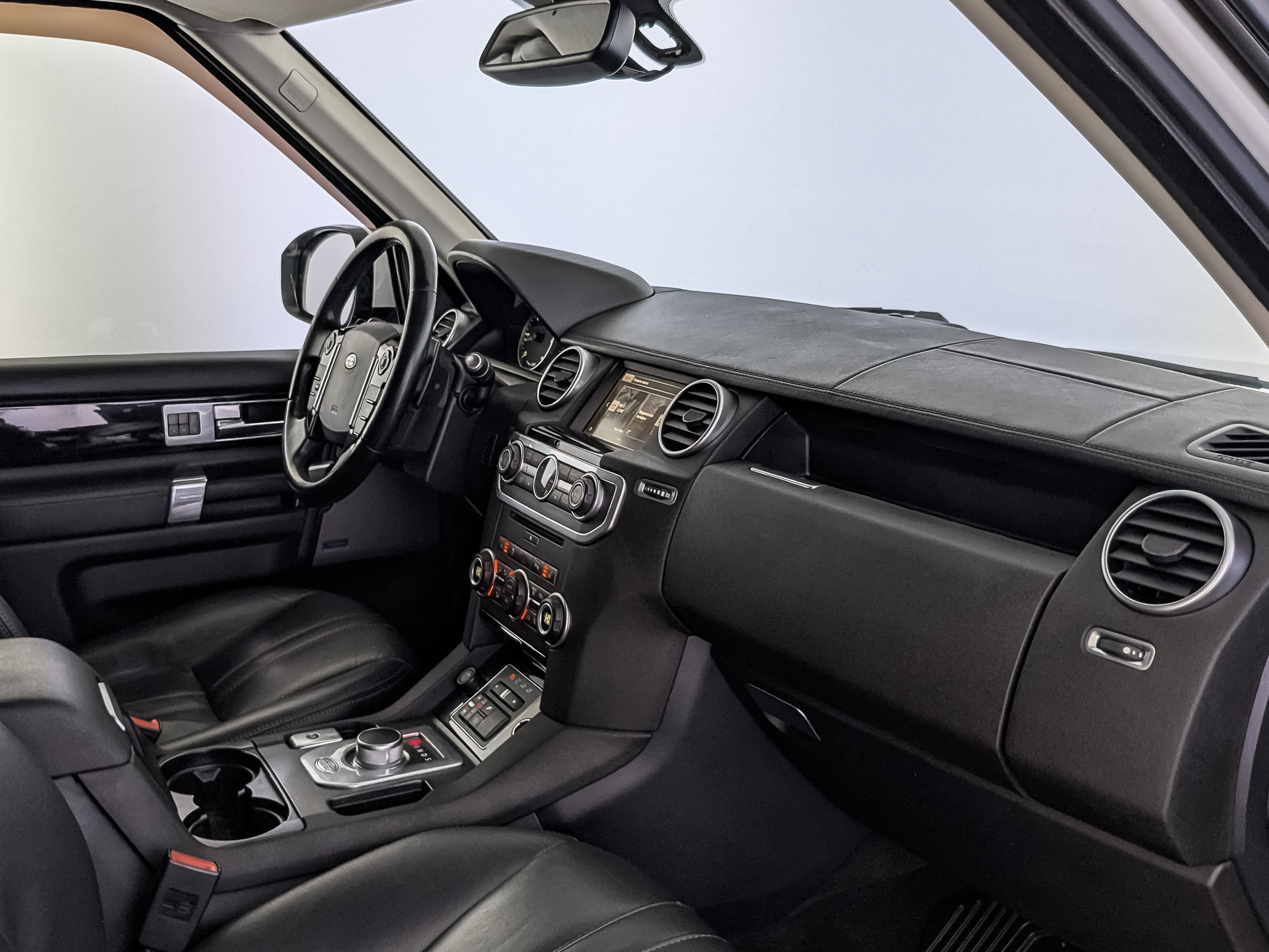 LAND ROVER Discovery 3.00 (211 л.с), автомат, 2015, пробег 154 787 км