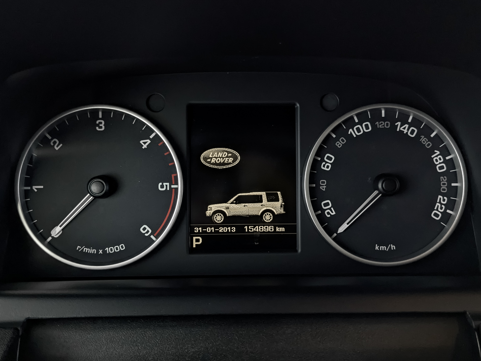 LAND ROVER Discovery 3.00 (211 л.с), автомат, 2015, пробег 154 787 км