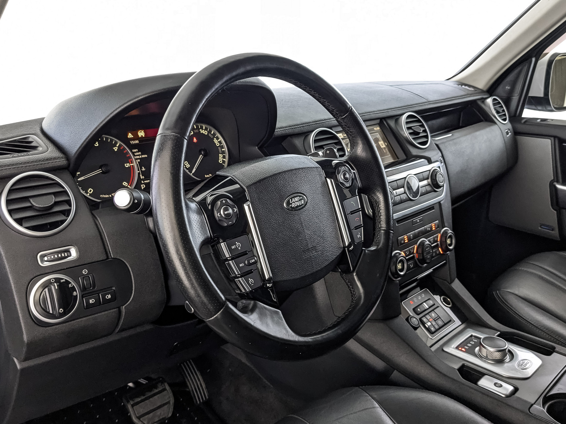 LAND ROVER Discovery 3.00 (211 л.с), автомат, 2015, пробег 154 787 км