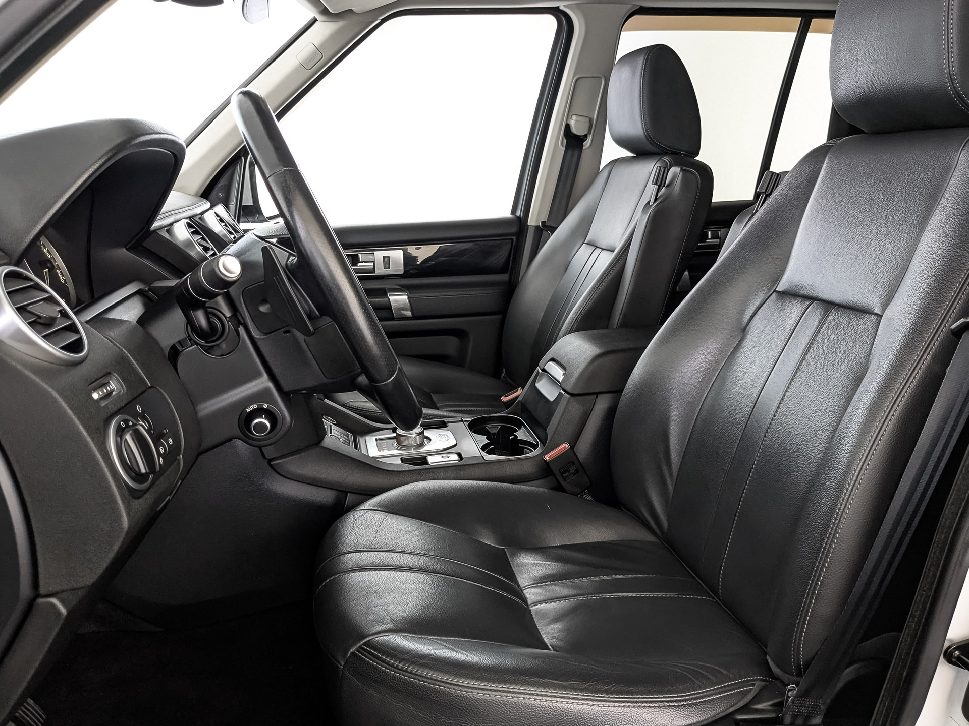 LAND ROVER Discovery 3.00 (211 л.с), автомат, 2015, пробег 154 787 км