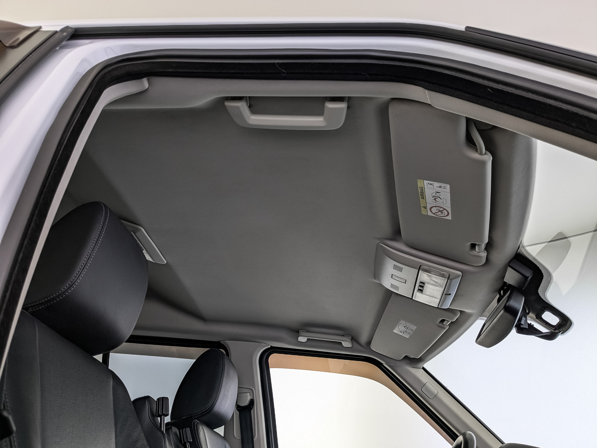 LAND ROVER Discovery 3.00 (211 л.с), автомат, 2015, пробег 154 787 км