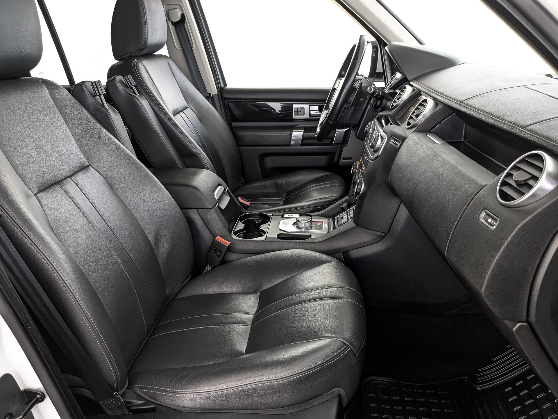 LAND ROVER Discovery 3.00 (211 л.с), автомат, 2015, пробег 154 787 км