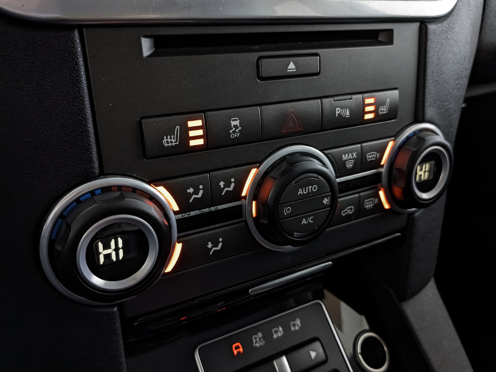 LAND ROVER Discovery 3.00 (211 л.с), автомат, 2015, пробег 154 787 км