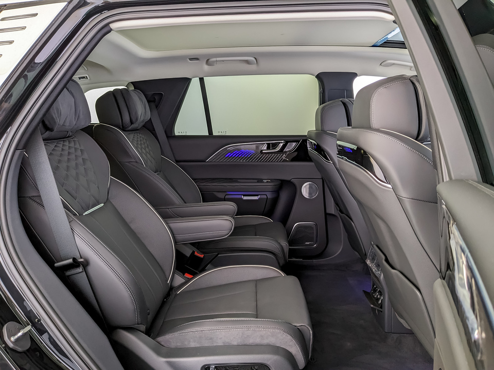 Hongqi E-HS9 Executive LR 6 Seats El/211 120кВт 4WD