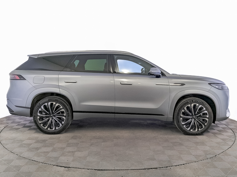 JAECOO J8 Престиж 2.0T/249 7RT 4WD