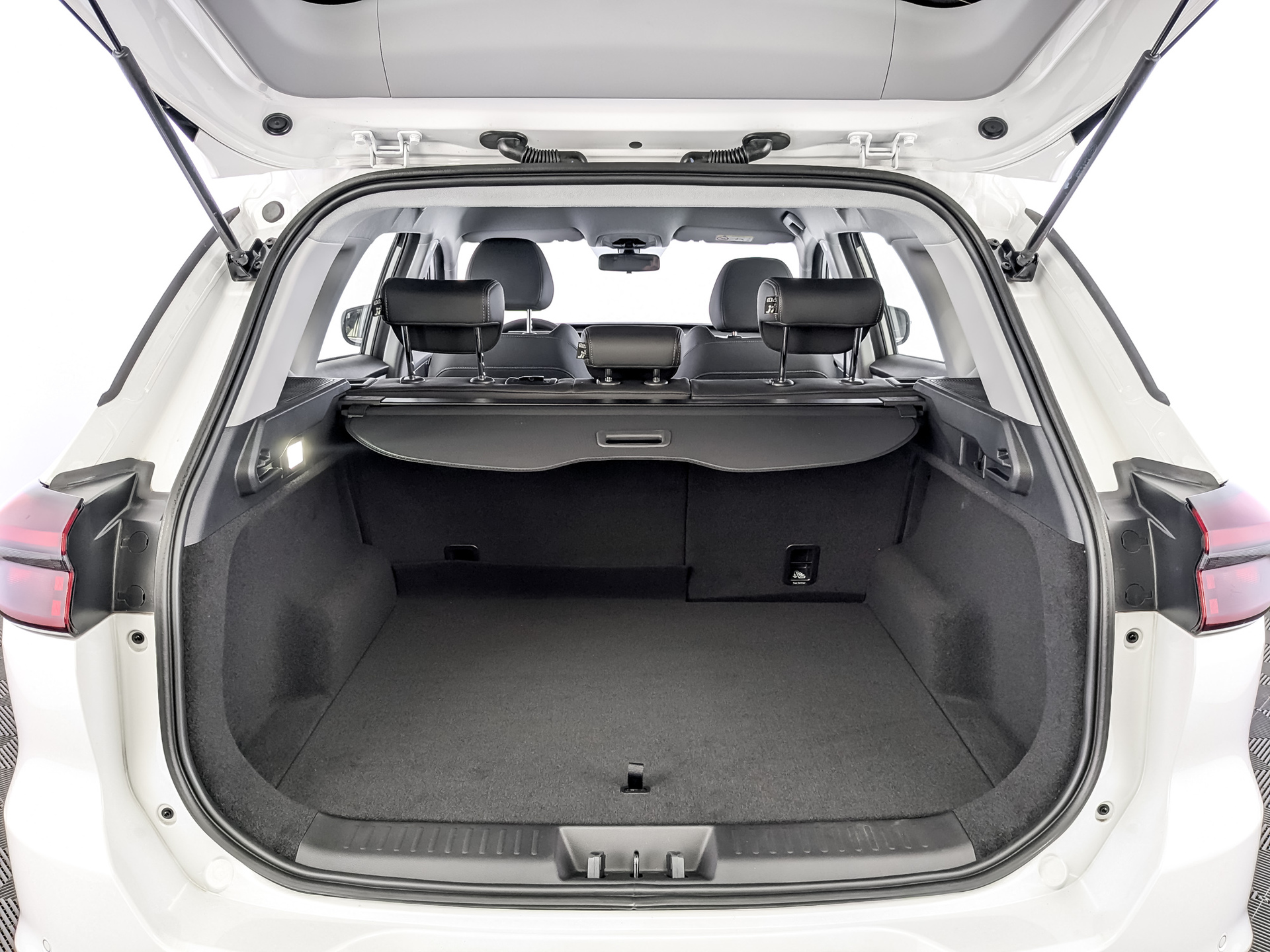 Фото Chery Tiggo 7 Pro MAX Comfort 1.6T/150 7RT 5W 4WD