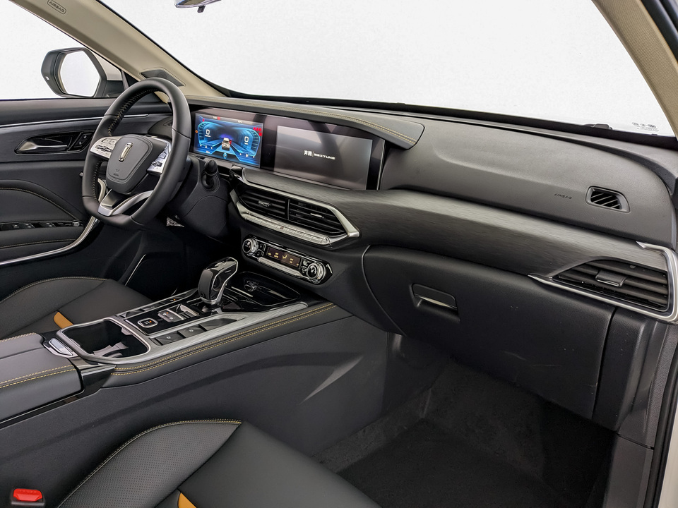 FAW Bestune T77 Prestige Plus 1.5T/160 7RT 2WD