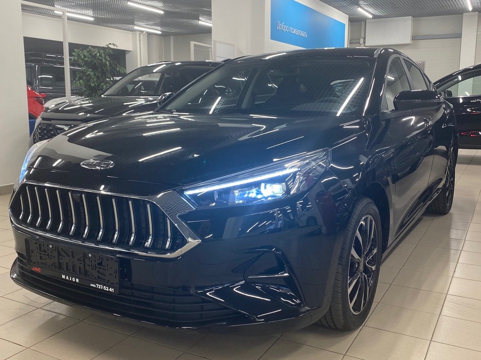 JAC J7 Luxury 1.5T/136 CVT 5L