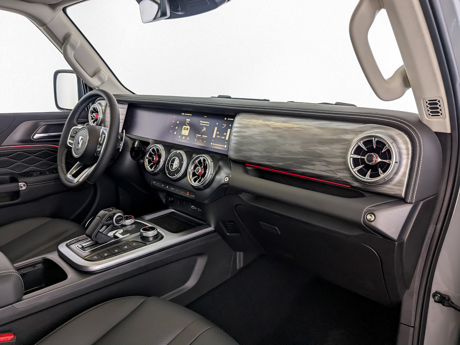 Фото Tank 300 Сити Премиум (City Premium) 2.0T/220 8AT 4WD