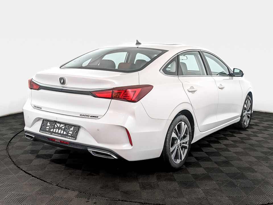 Changan Eado Plus DLX 1.4T/150 7RT 4D