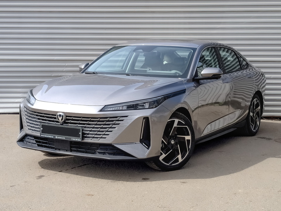 Changan Lamore Техно 1.5T/181 7RT 4D