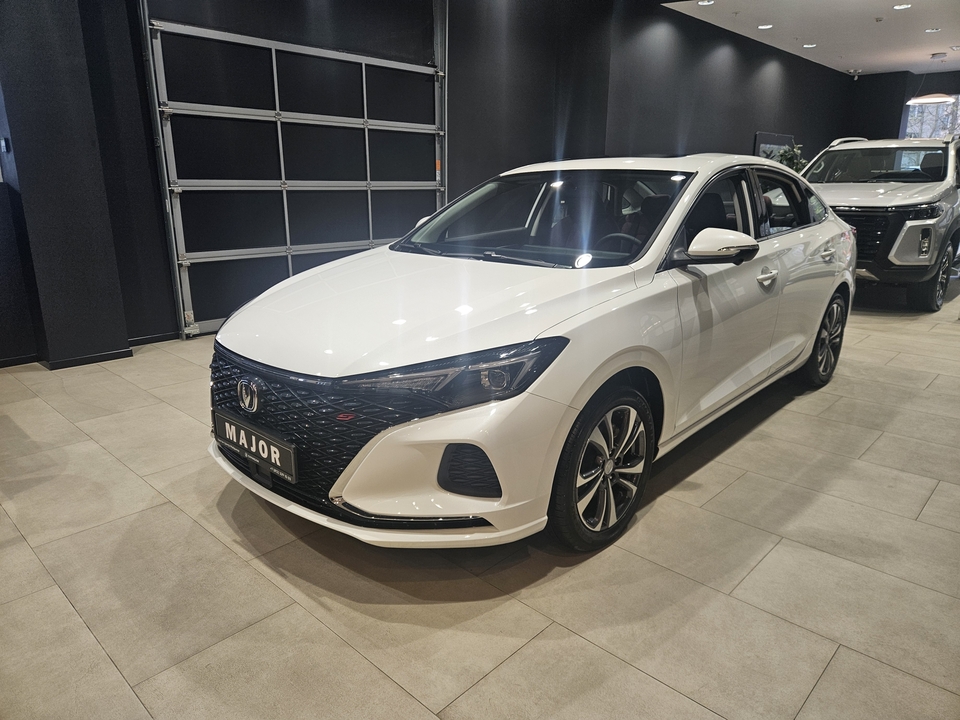 Changan Eado Plus DLX 1.4T/150 7RT 4D