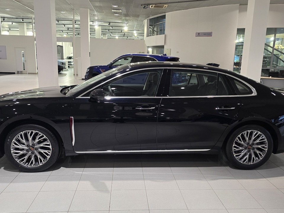 Hongqi H5 Deluxe 2.0T/218 8AT 4D