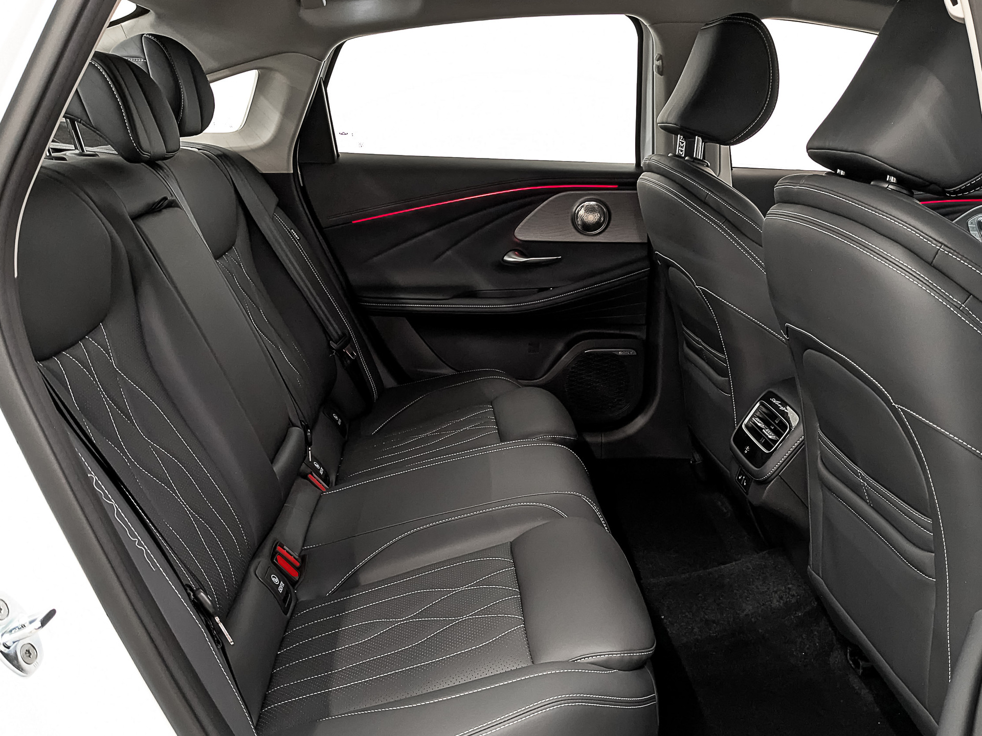 Фото Chery Arrizo 8 Ultra Black 1.6T/150 7RT