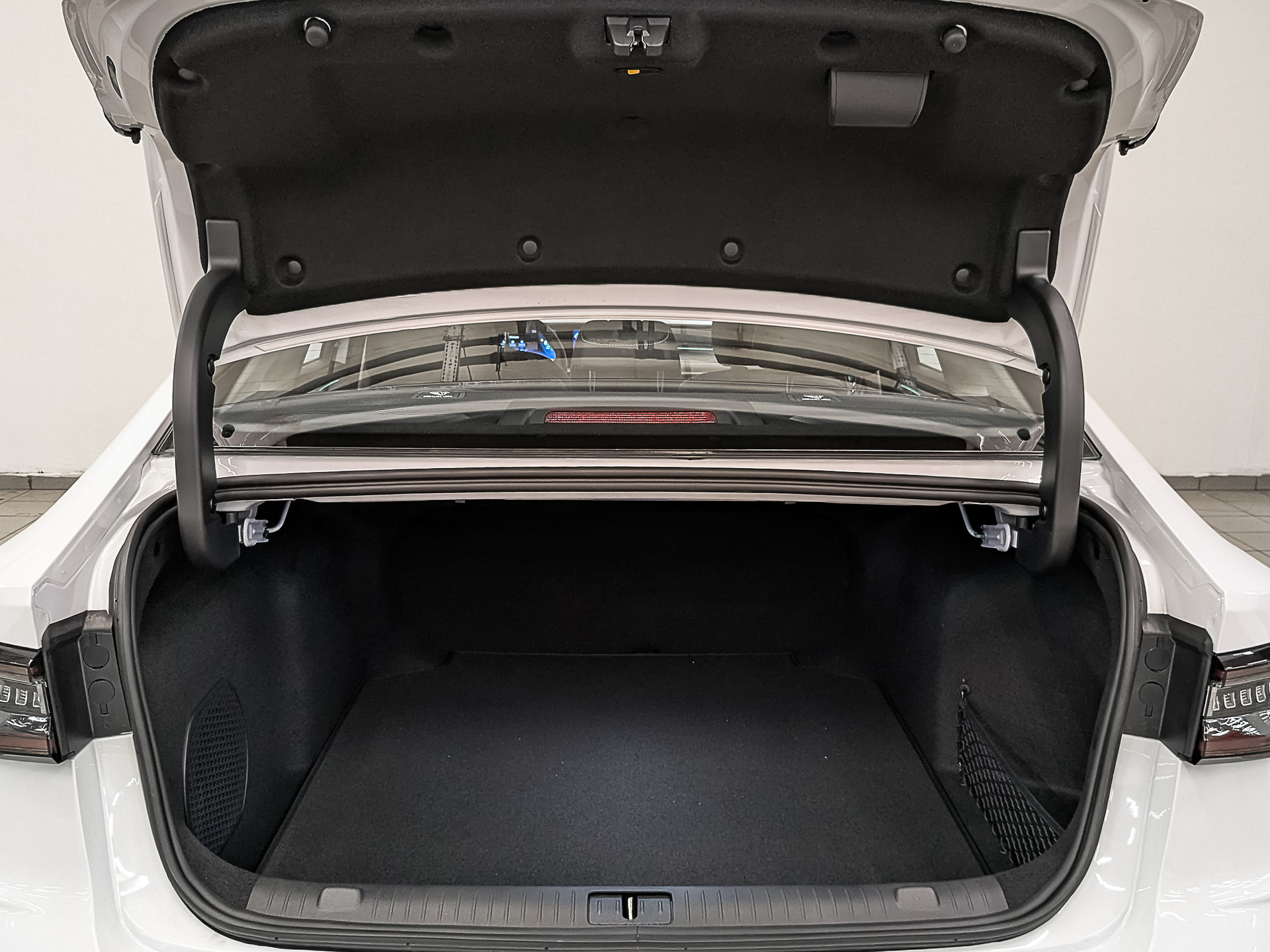 Фото Chery Arrizo 8 Ultra Black 1.6T/150 7RT