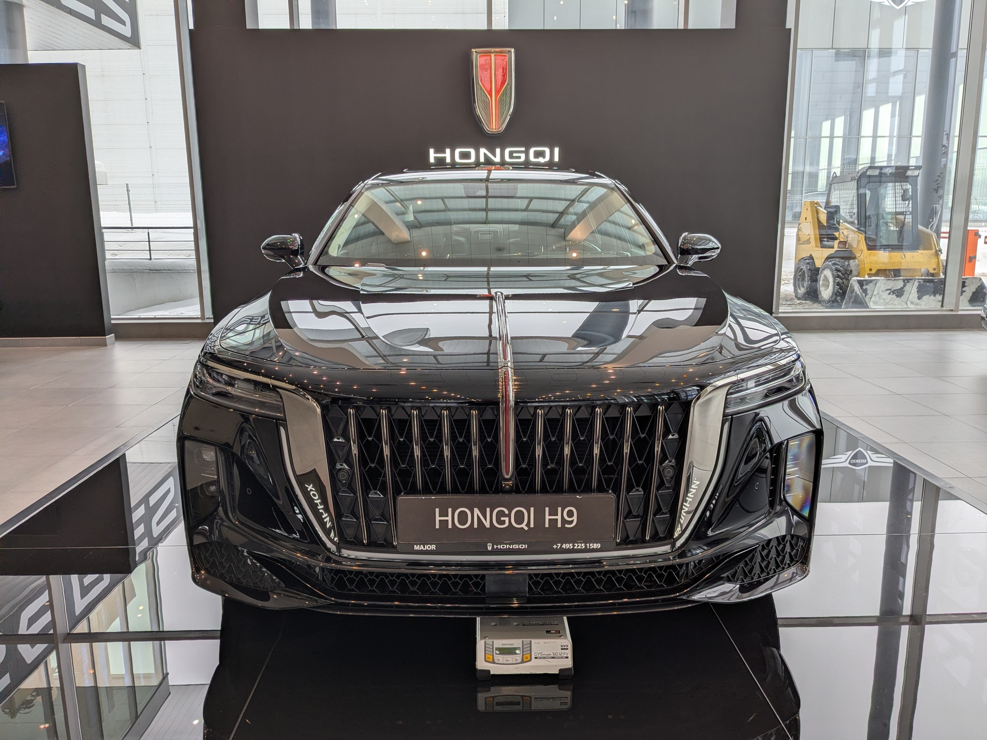Фото Hongqi H9 FL Executive 3.0T/326 8AT 4WD
