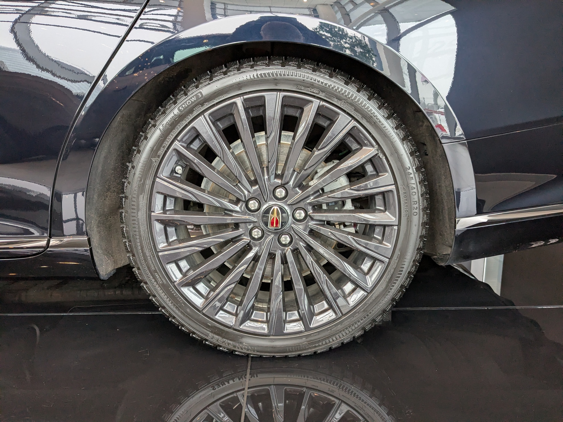 Фото Hongqi H9 FL Executive 3.0T/326 8AT 4WD