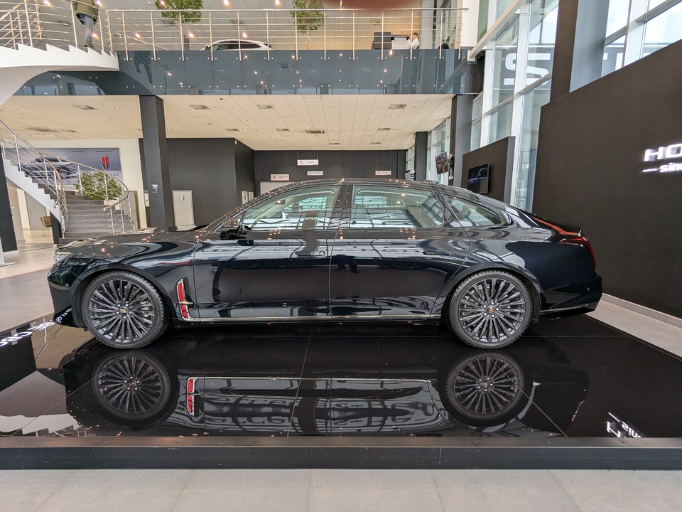 Hongqi H9 FL Executive 3.0T/326 8AT 4WD