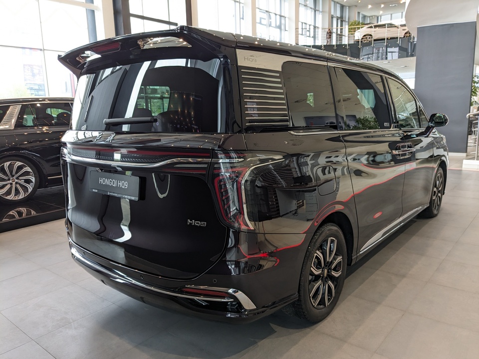 Hongqi HQ9 Comfort 2.0T/245 8AT