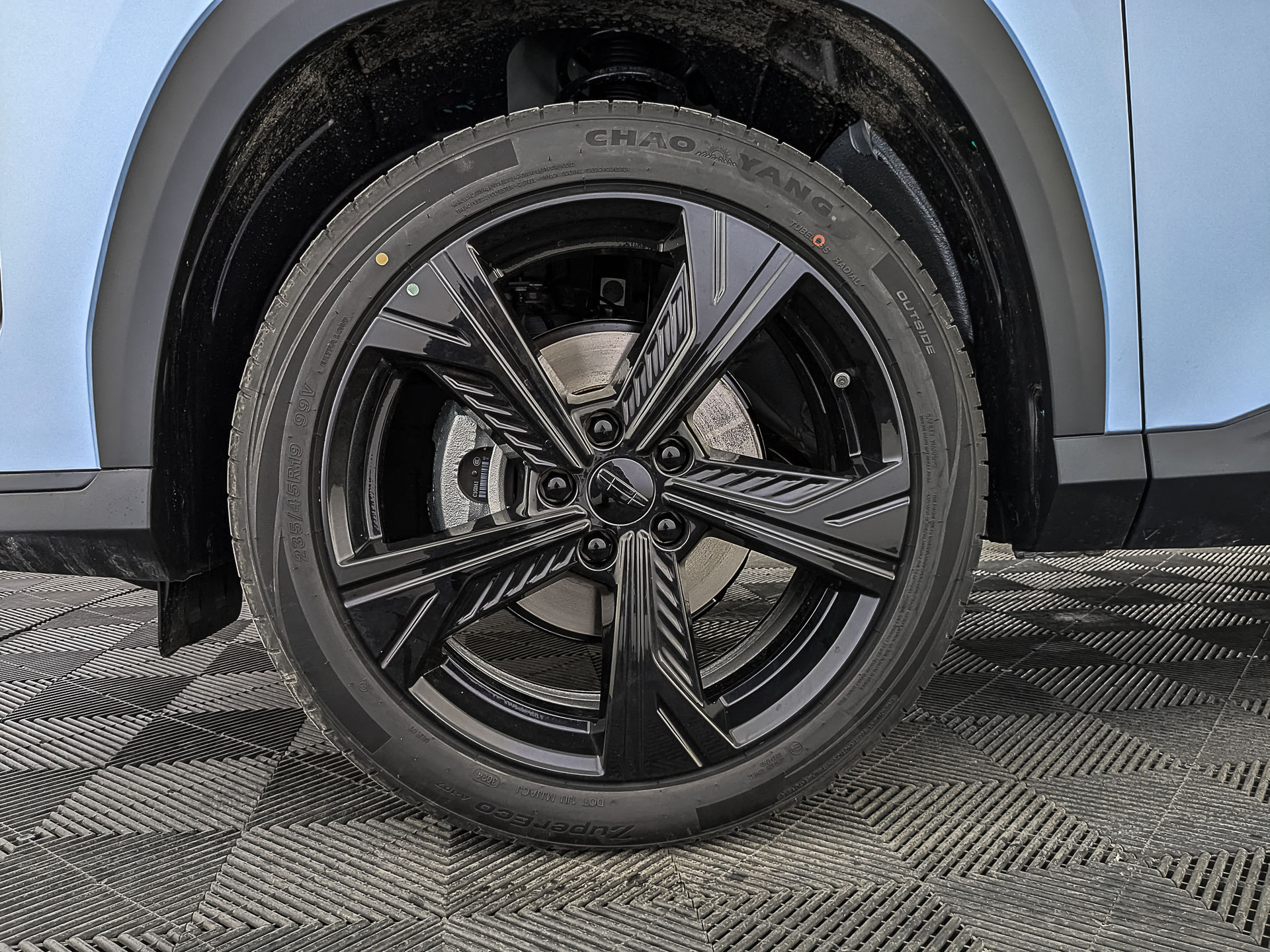 Фото Geely Cityray (G426) Flagship Sport 1.5T/147 7RT 2WD