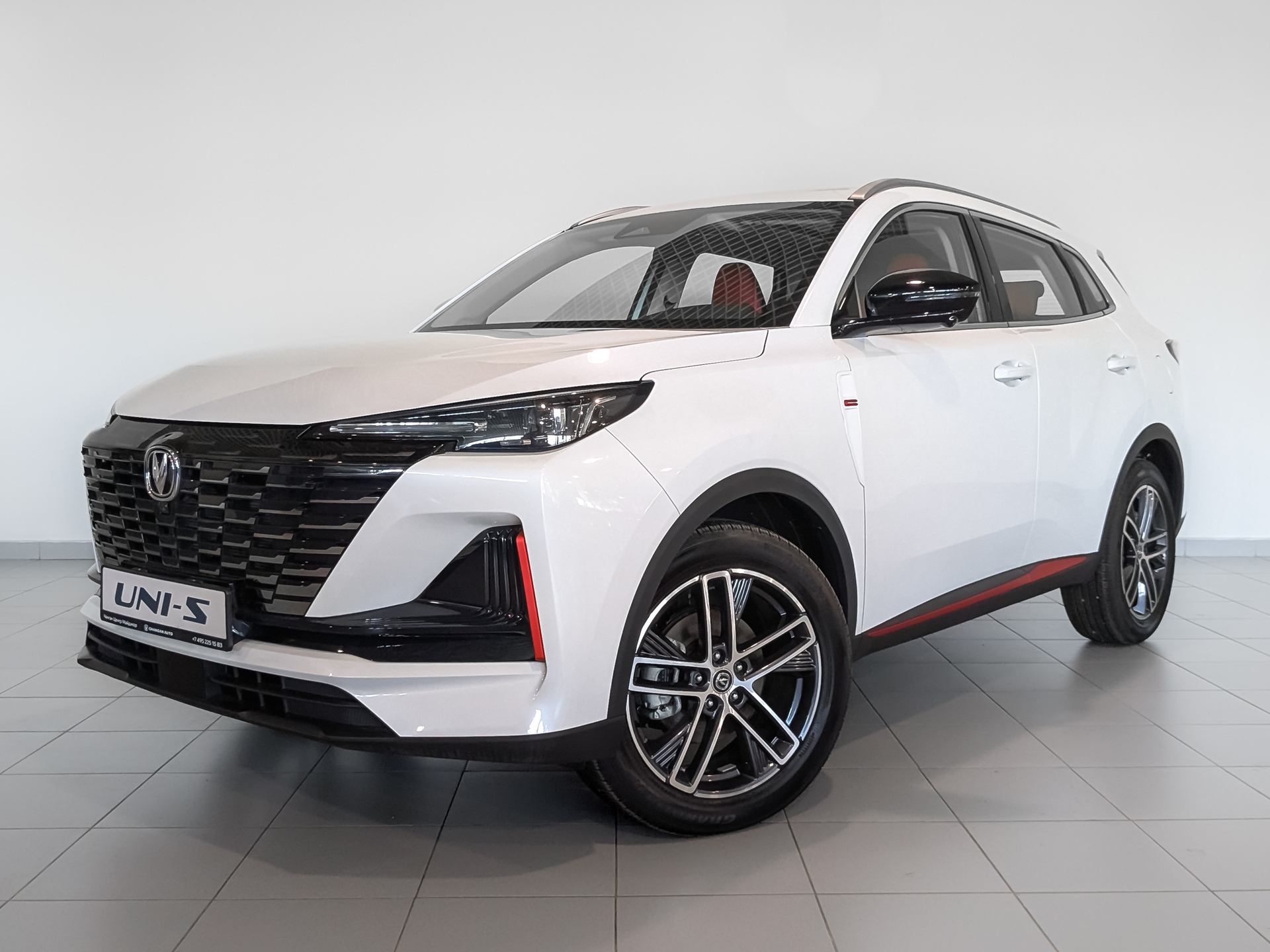 Фото Changan UNI-S Техно 1.5T/181 7RT Передний привод