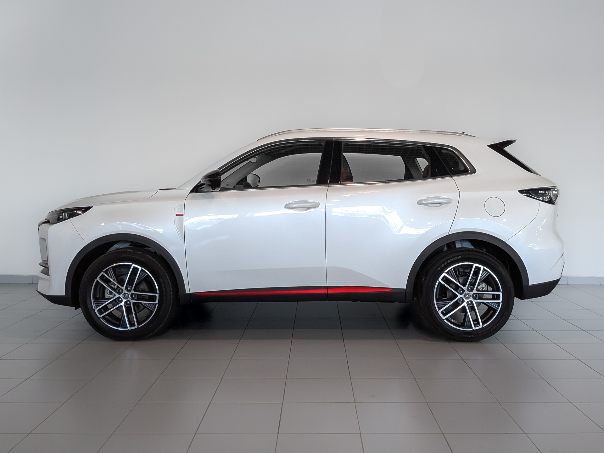 Фото Changan UNI-S Техно 1.5T/181 7RT Передний привод