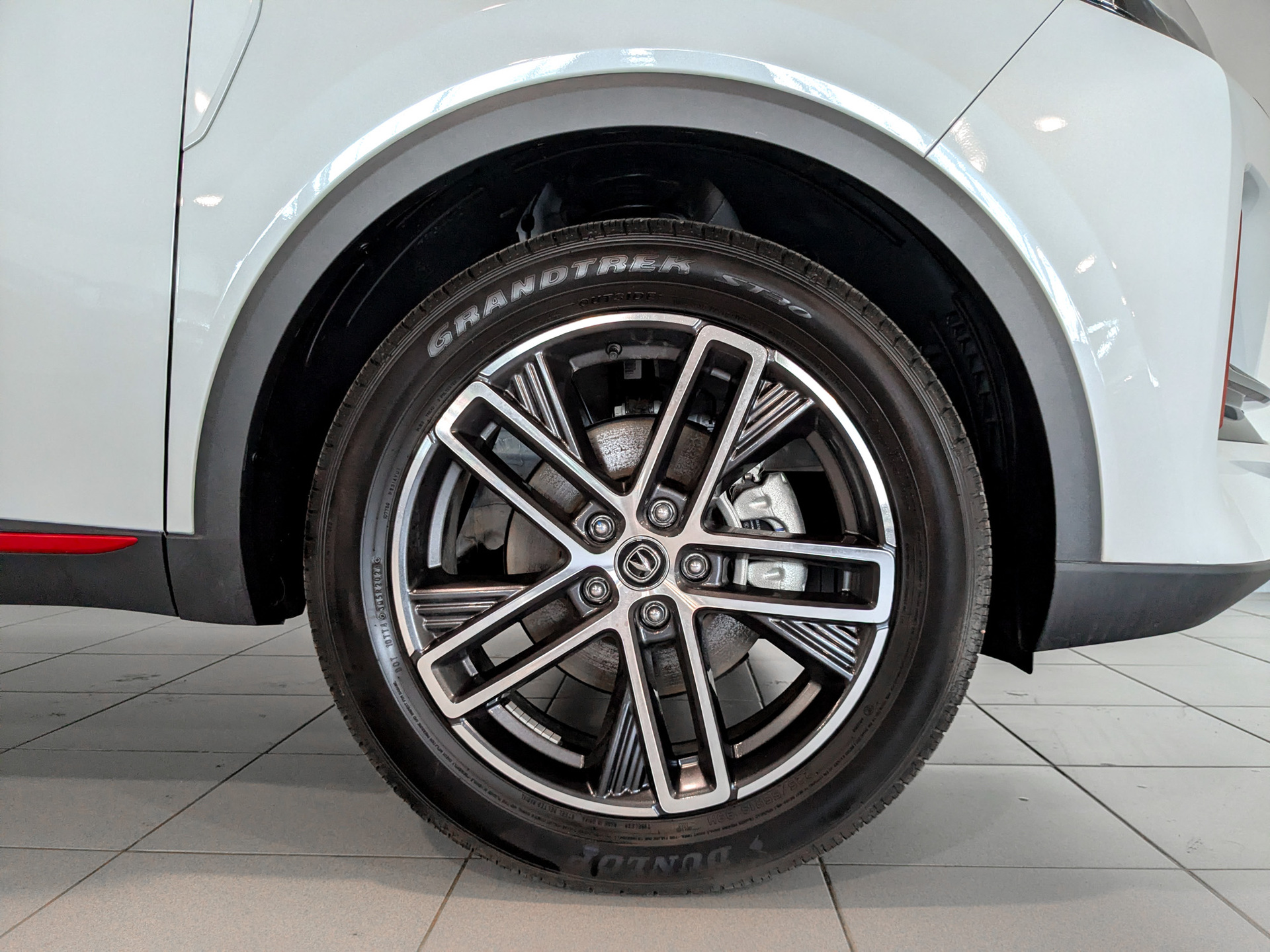 Фото Changan UNI-S Техно 1.5T/181 7RT Передний привод