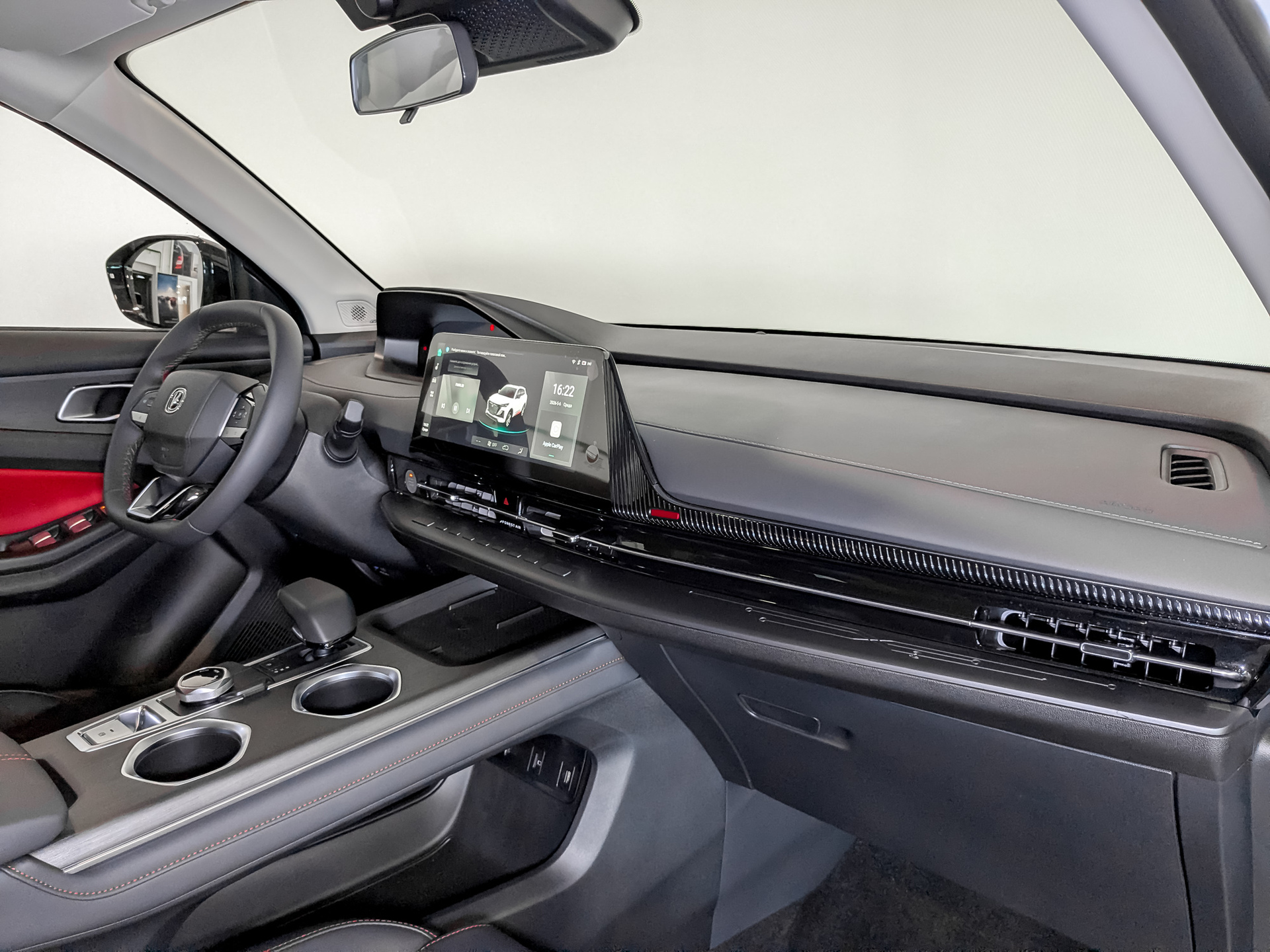 Фото Changan UNI-S Техно 1.5T/181 7RT Передний привод