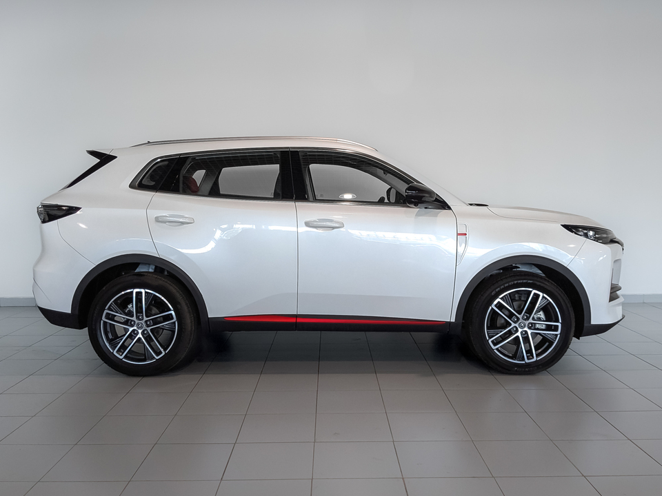 Changan UNI-S Техно 1.5T/181 7RT Передний привод