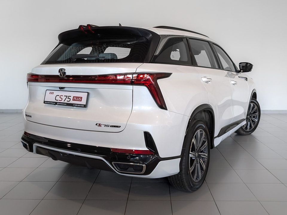 Changan CS75 Plus III Техно 2.0T/233 8AT Передний привод
