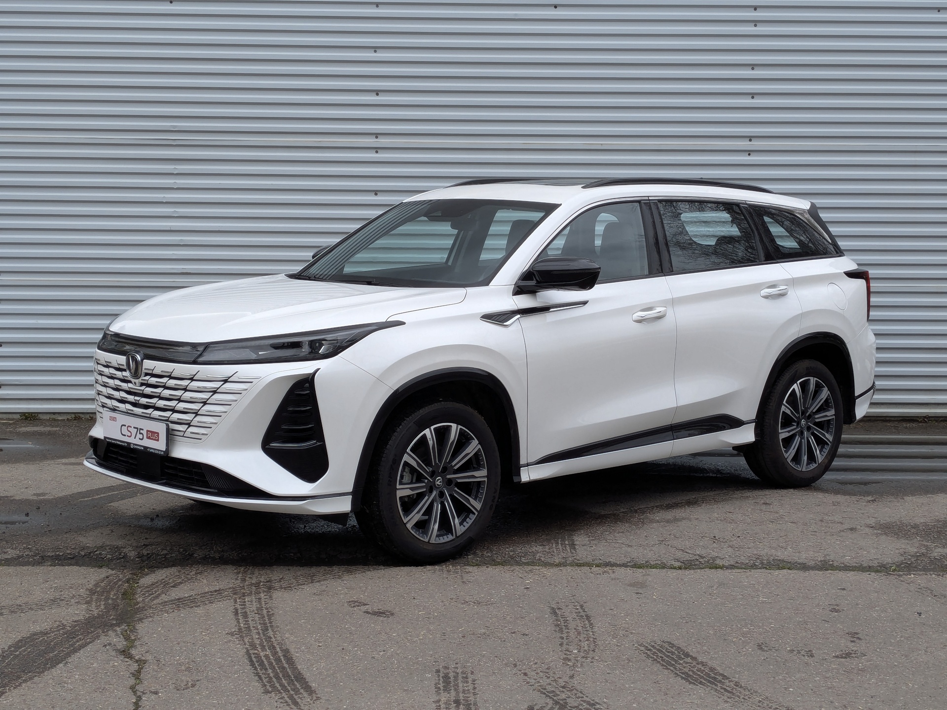 Фото Changan CS75 Plus III Техно 2.0T/233 8AT Передний привод