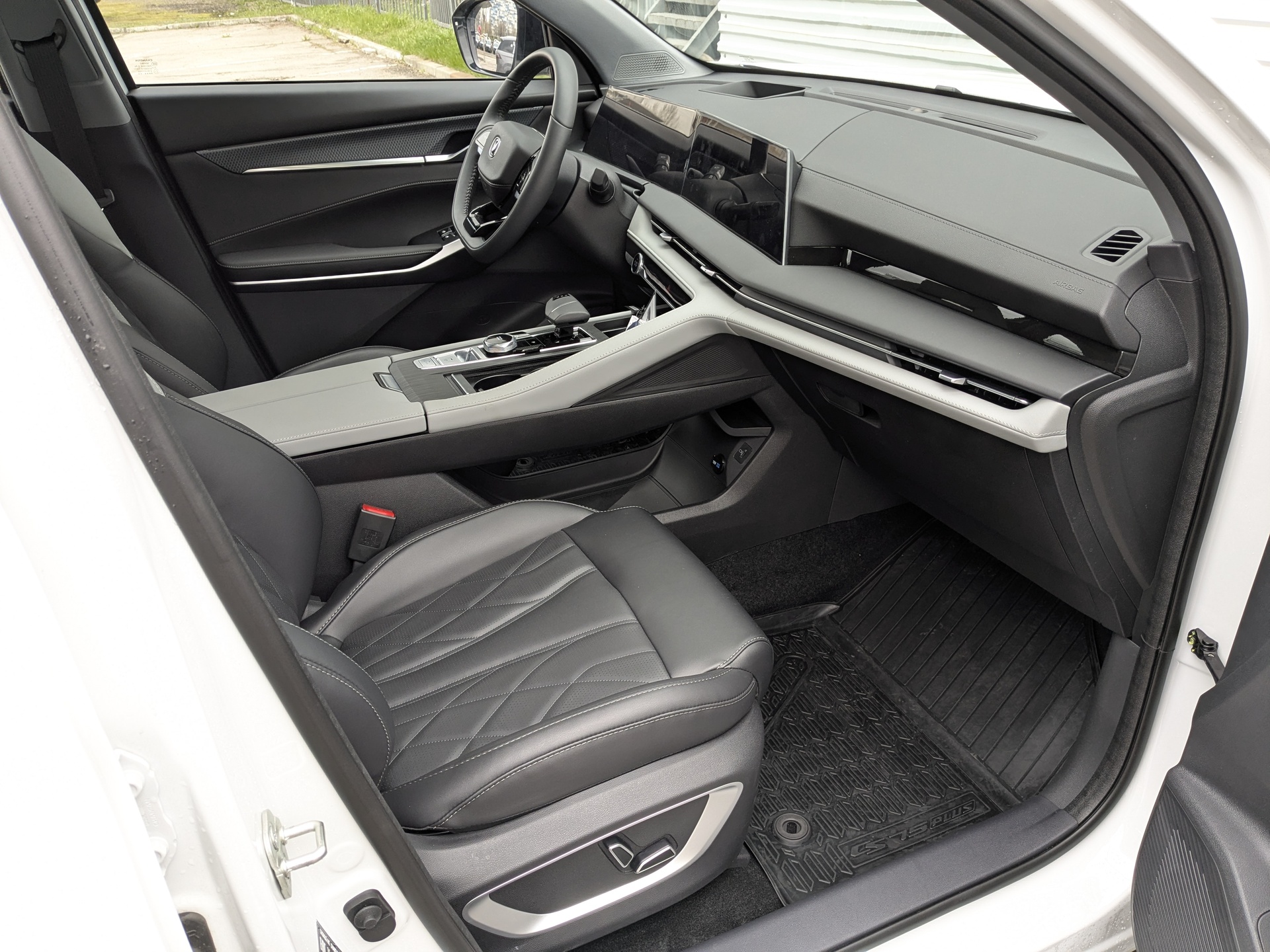 Фото Changan CS75 Plus III Техно 2.0T/233 8AT Передний привод