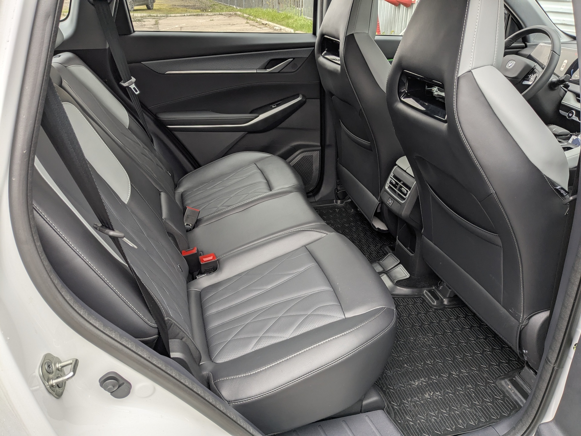 Фото Changan CS75 Plus III Техно 2.0T/233 8AT Передний привод