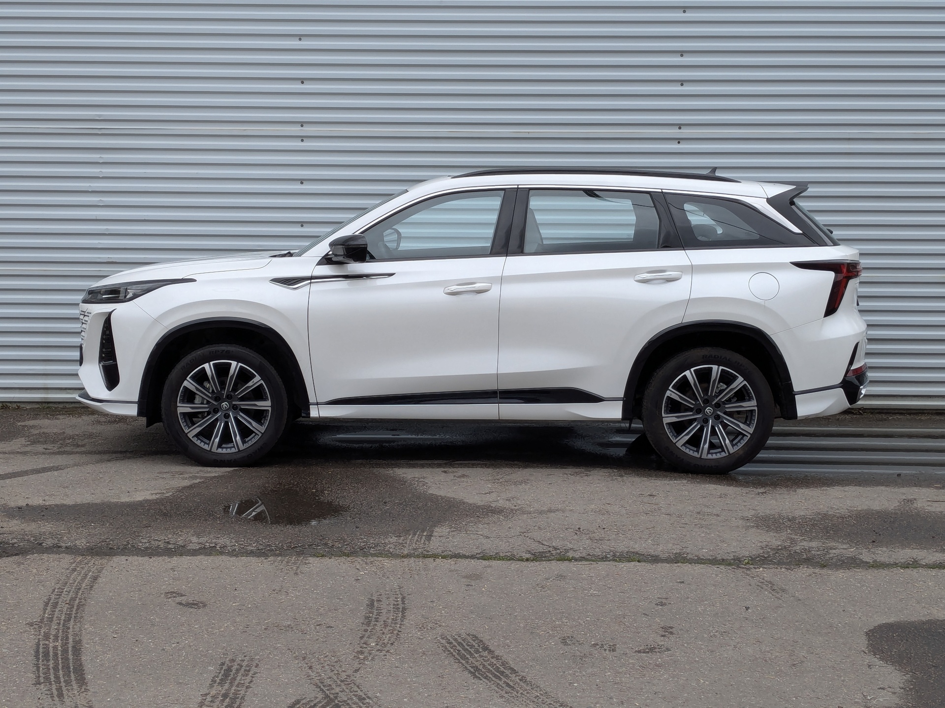 Фото Changan CS75 Plus III Техно 2.0T/233 8AT Передний привод