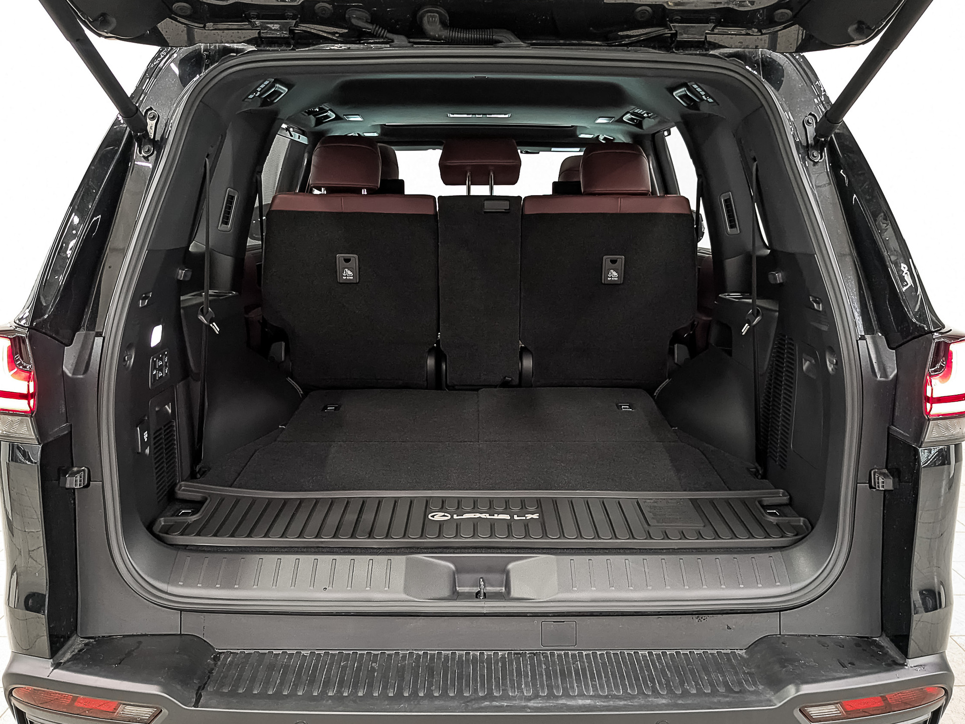 Фото Lexus LX 600 Urban 3.5T/415 10AT 7S